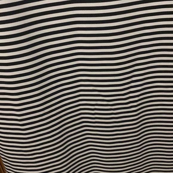 Dainty jewells dress - Picture 2 of 4